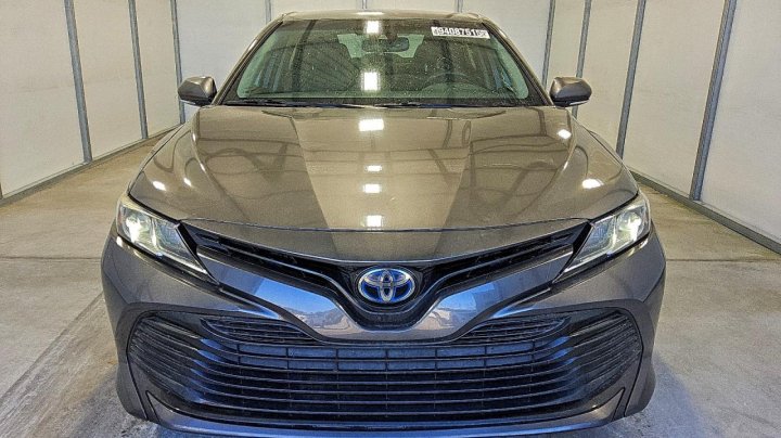 Toyota Camry  2019