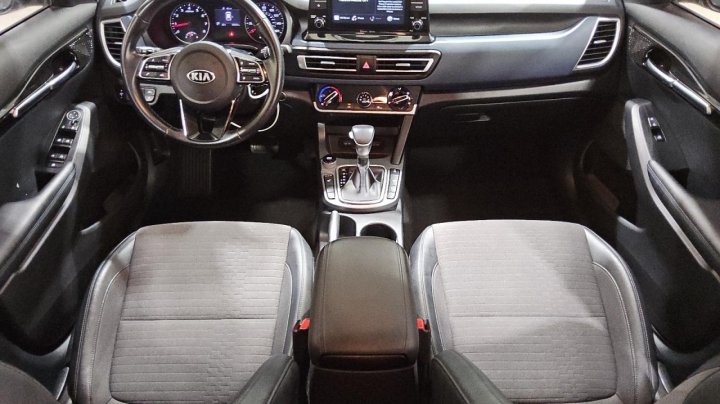 KIA Seltos  2021