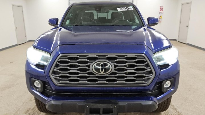 Toyota TACOMA  2022