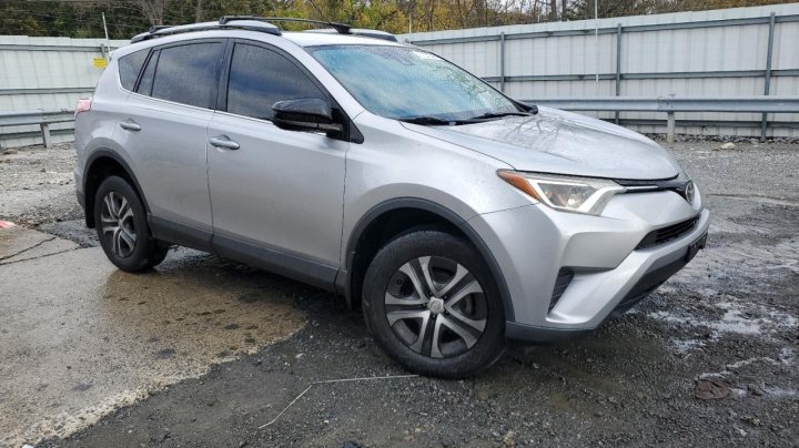 Toyota RAV4  2017