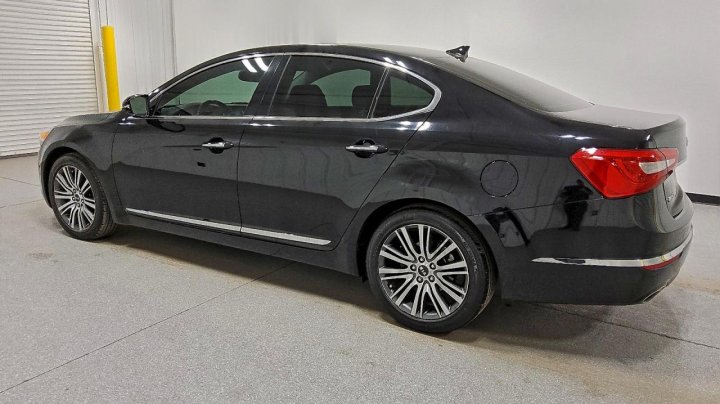 KIA CADENZA  2015