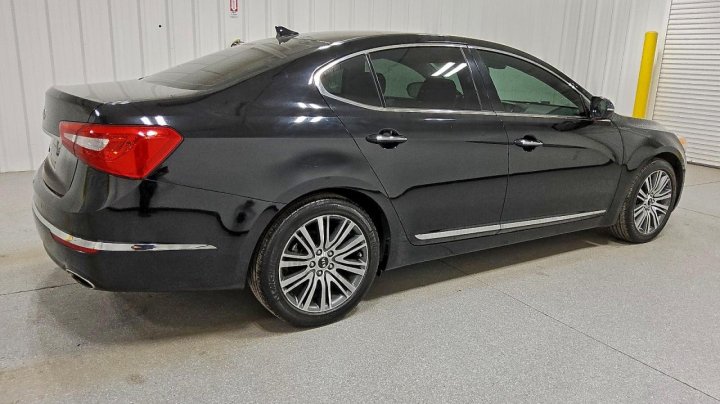 KIA CADENZA  2015