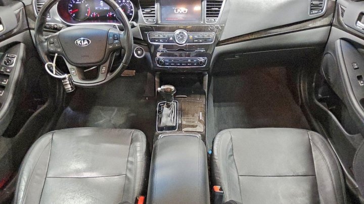 KIA CADENZA  2015