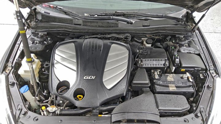 KIA CADENZA  2015