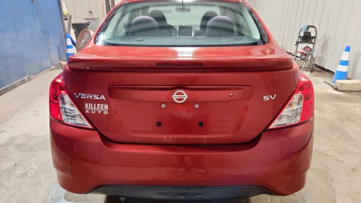 Nissan Versa  2018