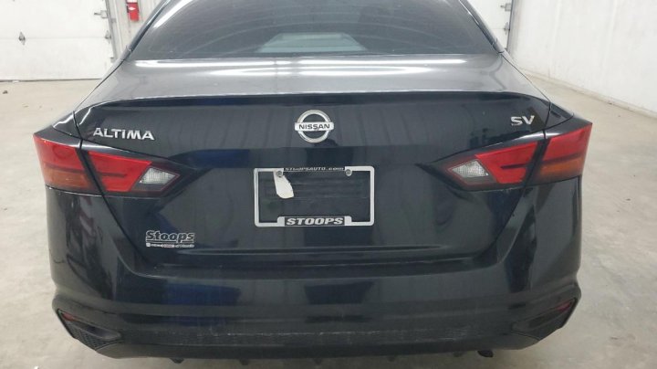 Nissan Altima  2021