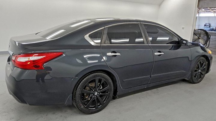Nissan Altima  2017