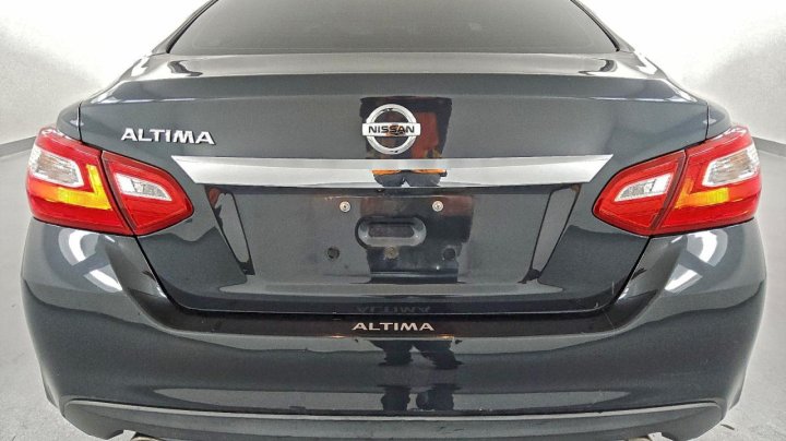 Nissan Altima  2017