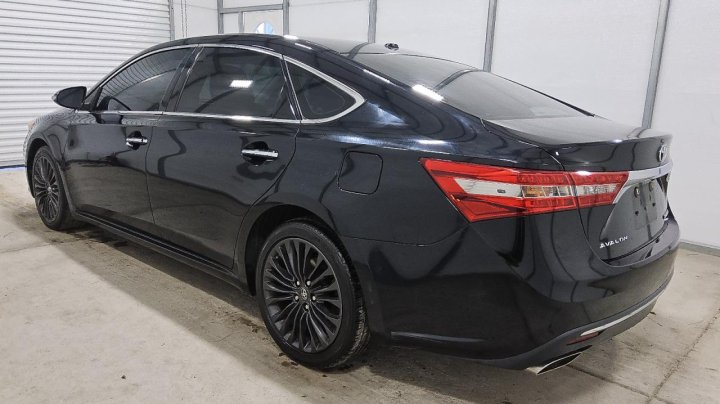 Toyota Avalon  2018