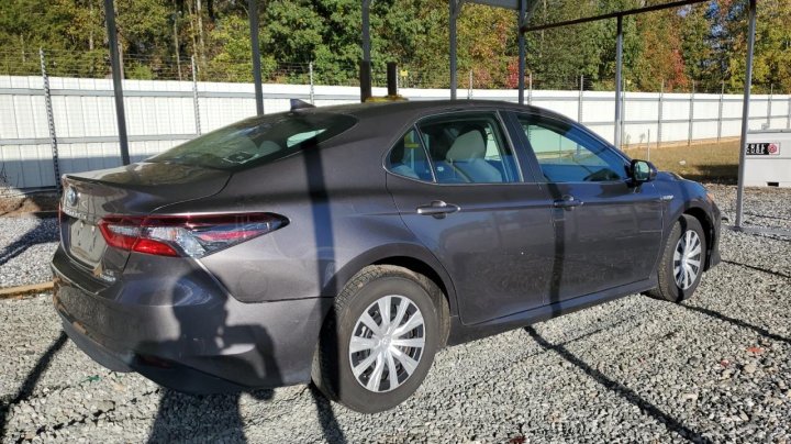 Toyota Camry  2021