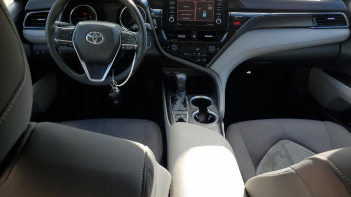 Toyota Camry  2021