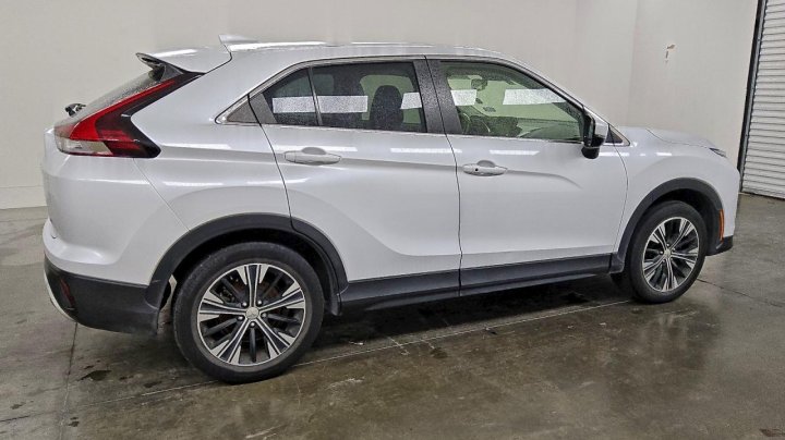 Mitsubishi ECLIPSE CROSS  2022