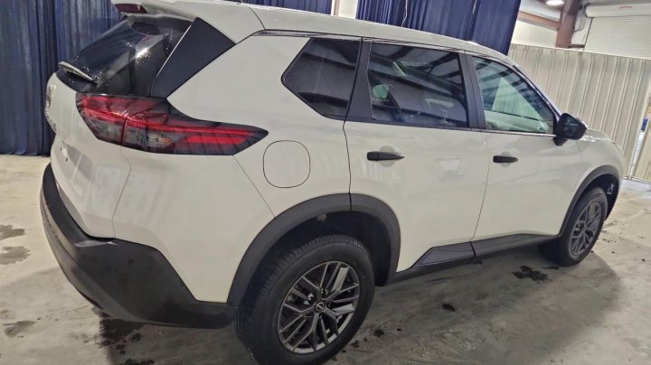 Nissan ROGUE  2023