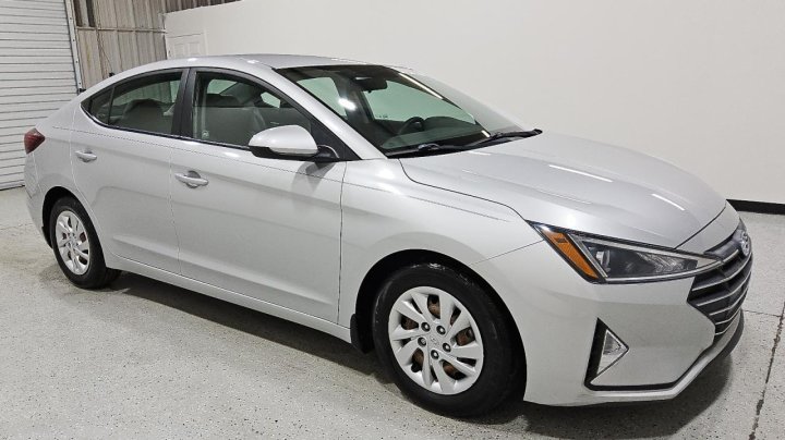 Hyundai Elantra  2019