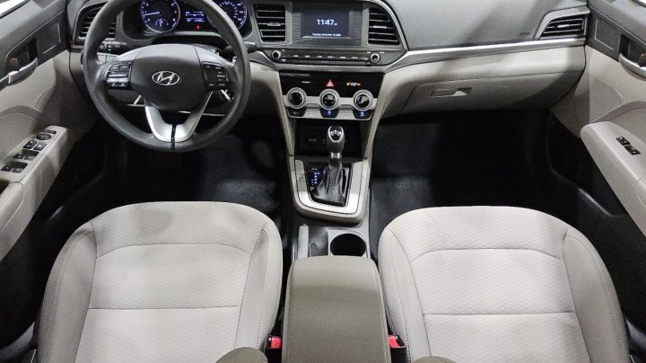 Hyundai Elantra  2019