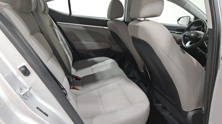 Hyundai Elantra  2019