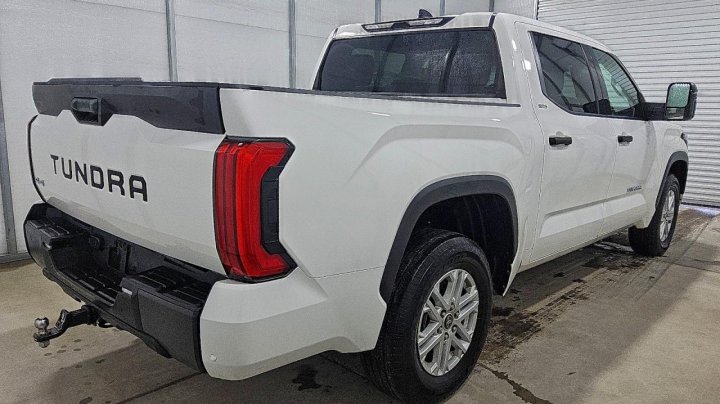 Toyota TUNDRA  2022