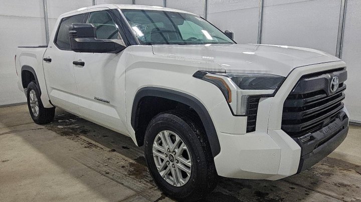 Toyota TUNDRA  2022