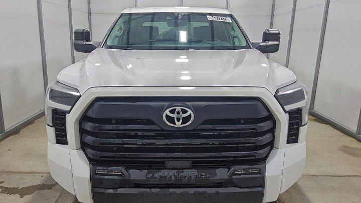 Toyota TUNDRA  2022