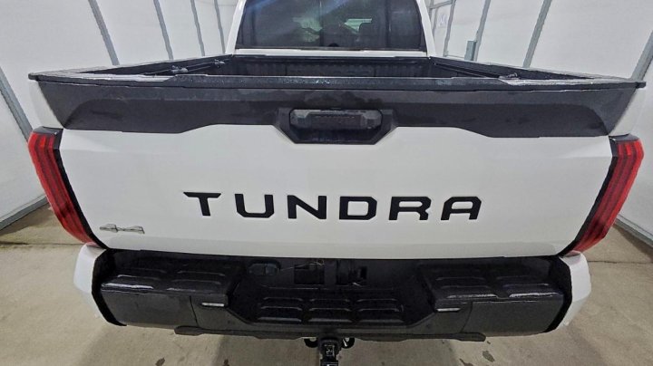 Toyota TUNDRA  2022