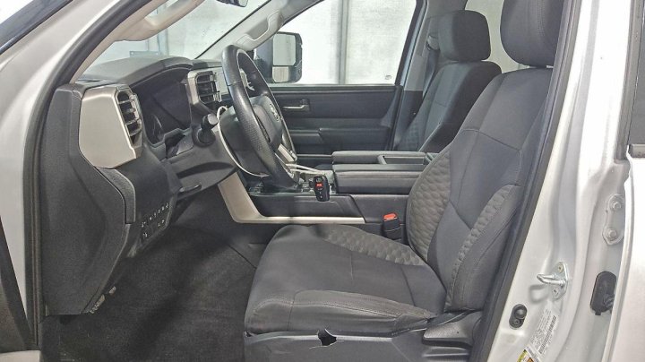 Toyota TUNDRA  2022