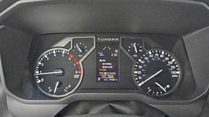 Toyota TUNDRA  2022