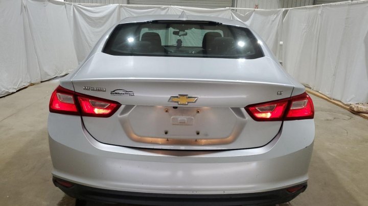 Chevrolet Malibu  2018