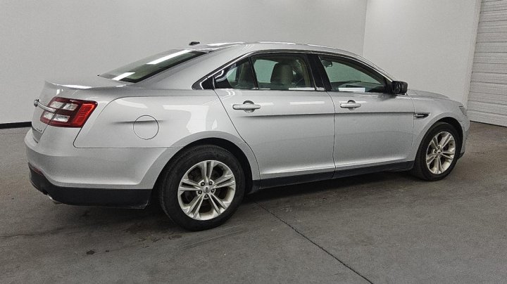 Ford TAURUS  2017