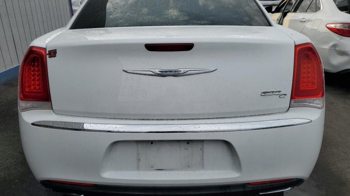 CHRYSLER 300C  2016