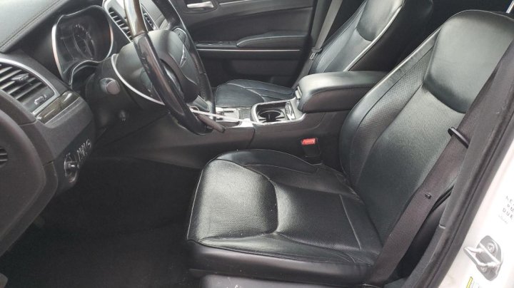 CHRYSLER 300C  2016