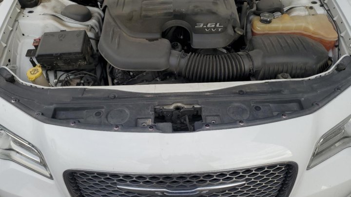CHRYSLER 300C  2016