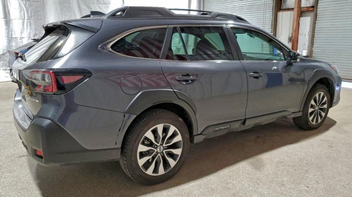 Subaru Outback  2024