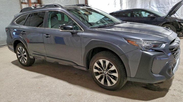 Subaru Outback  2024