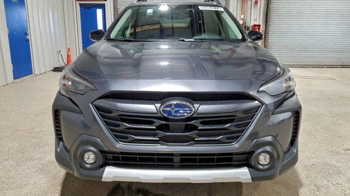 Subaru Outback  2024