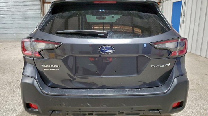 Subaru Outback  2024