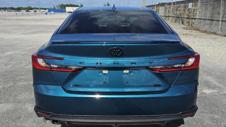 Toyota Camry  2025