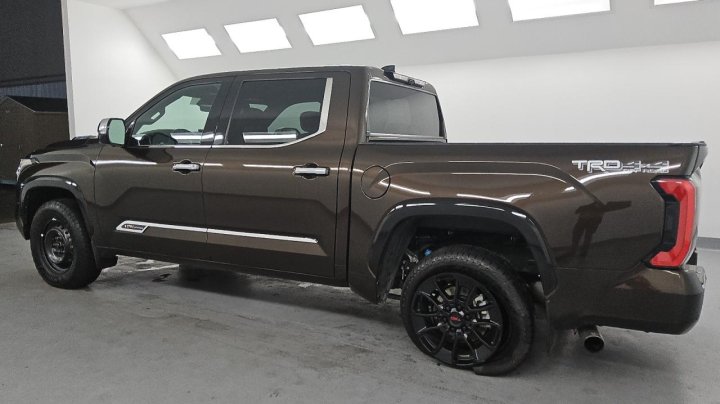 Toyota TUNDRA  2023