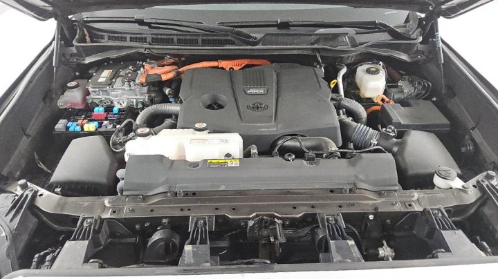 Toyota TUNDRA  2023