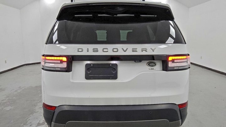 Land Rover Discovery  2020