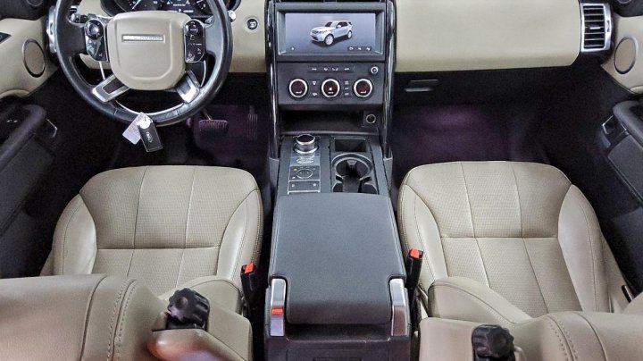Land Rover Discovery  2020