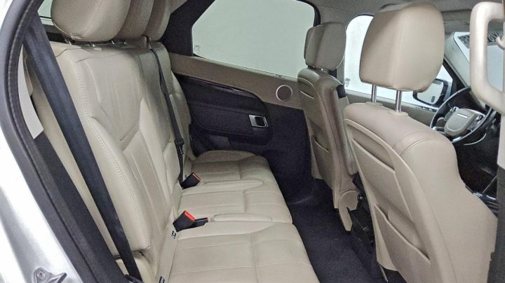 Land Rover Discovery  2020