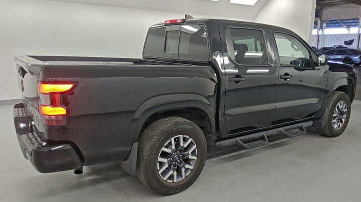 Nissan Frontier  2022