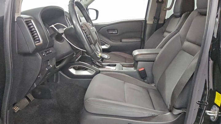 Nissan Frontier  2022
