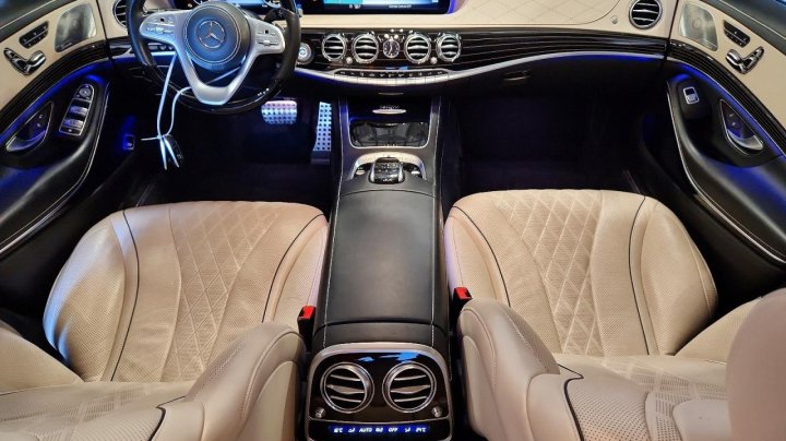 Mercedes-Benz S  2020
