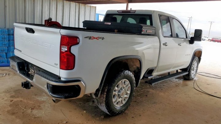 Chevrolet Silverado  2022