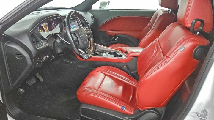 Dodge Challenger  2020