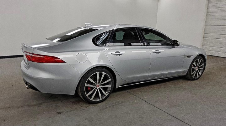 Jaguar XF  2016