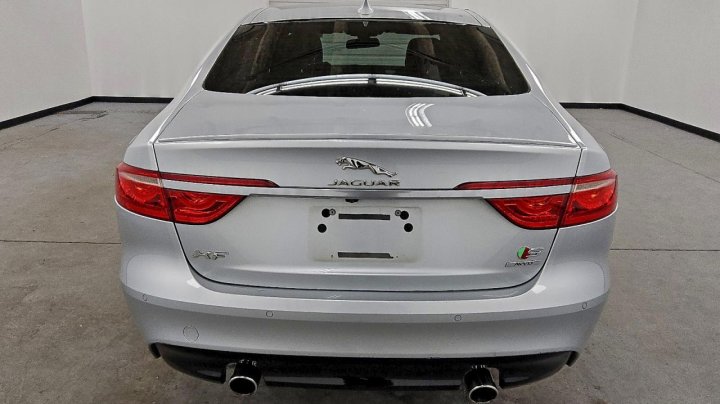 Jaguar XF  2016