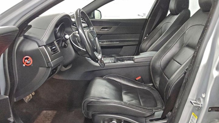 Jaguar XF  2016