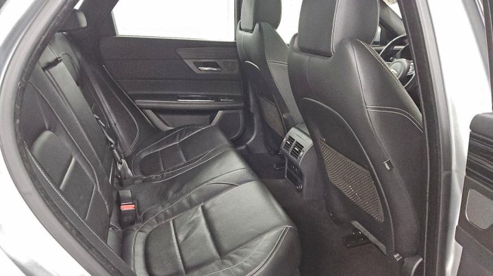 Jaguar XF  2016